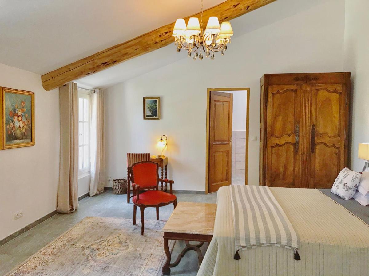 ペルヌ・レ・フォンテーヌ Domaine De La Brave Bed & Breakfast エクステリア 写真