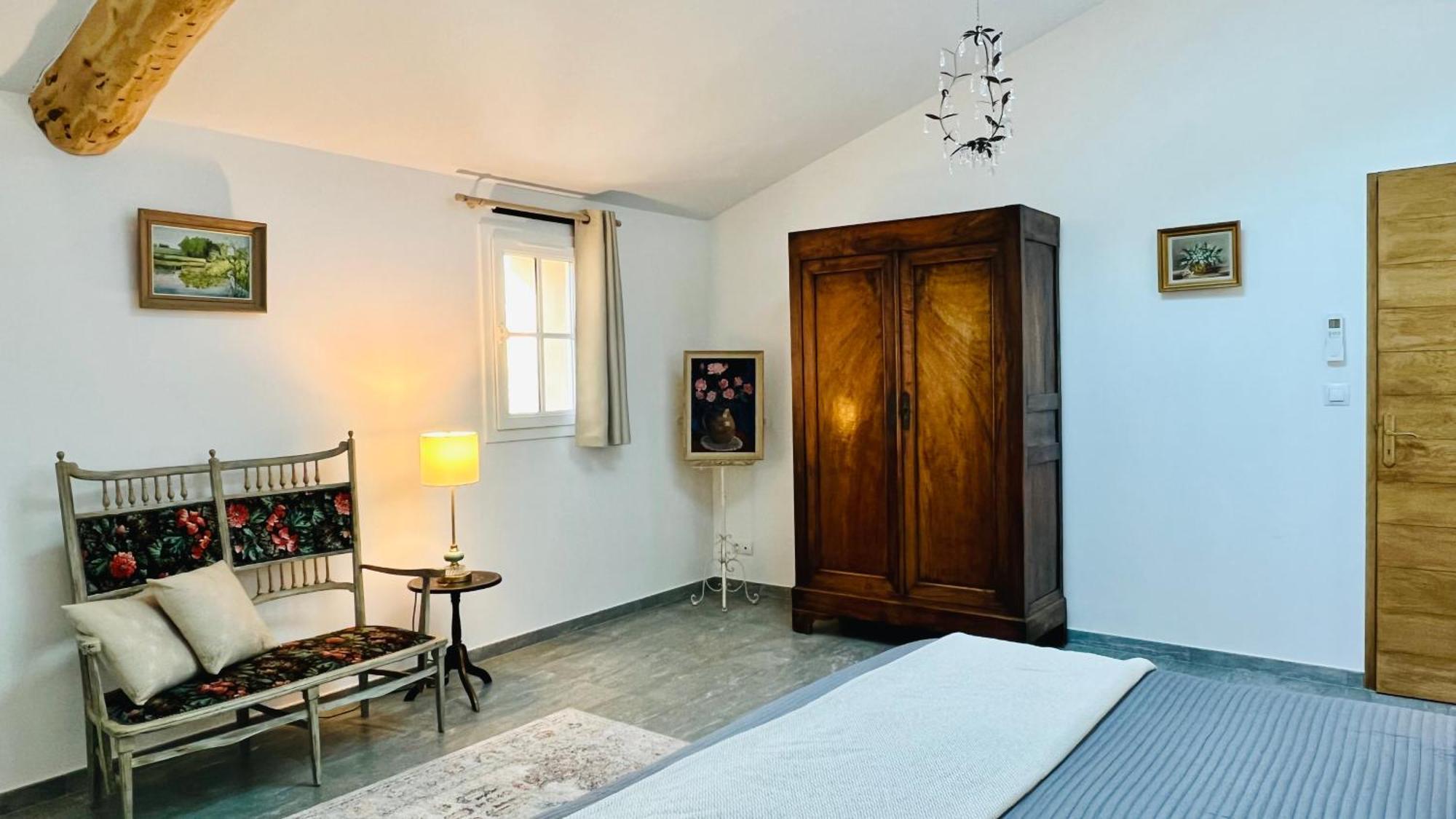 ペルヌ・レ・フォンテーヌ Domaine De La Brave Bed & Breakfast 部屋 写真