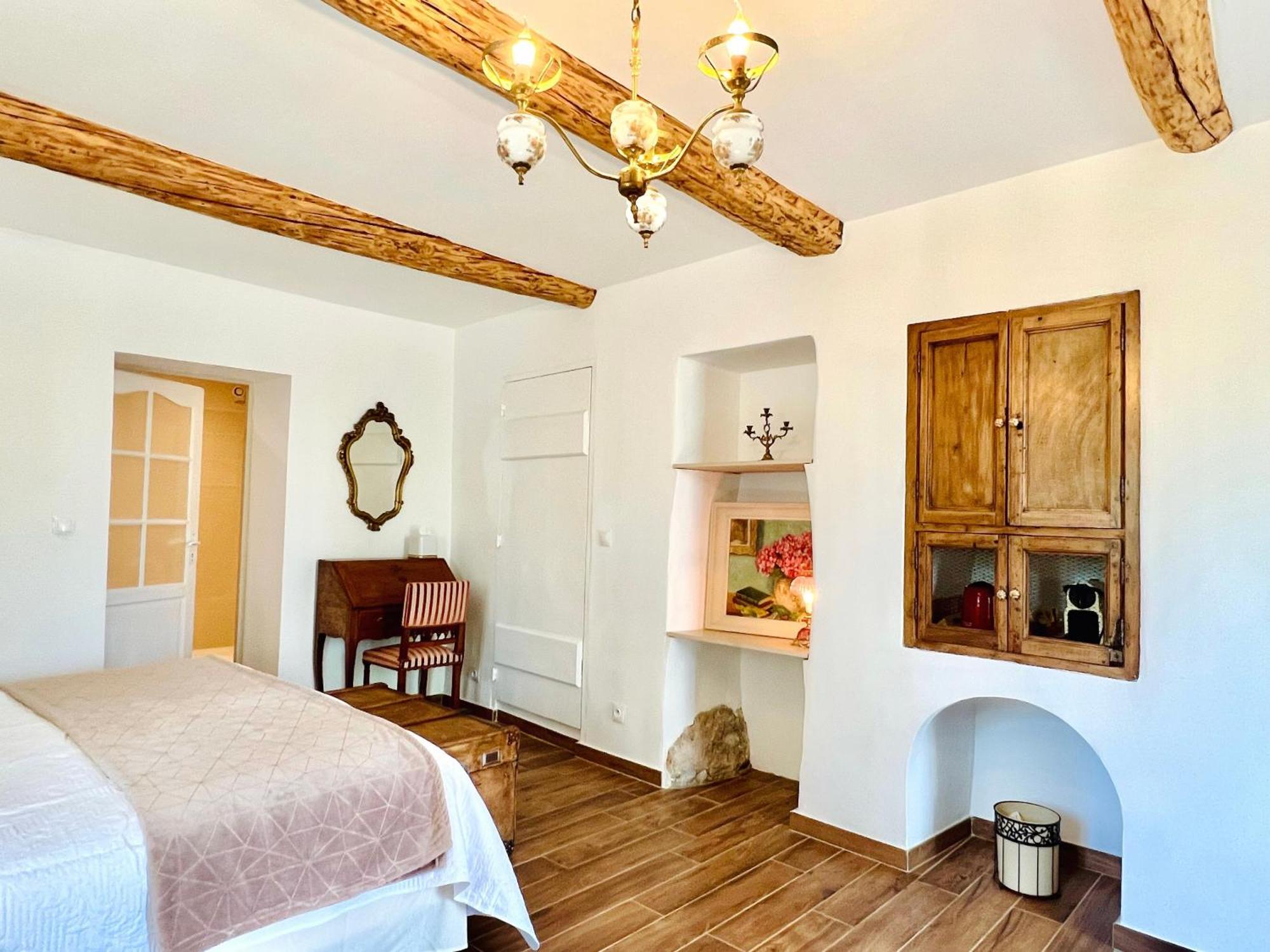 ペルヌ・レ・フォンテーヌ Domaine De La Brave Bed & Breakfast 部屋 写真