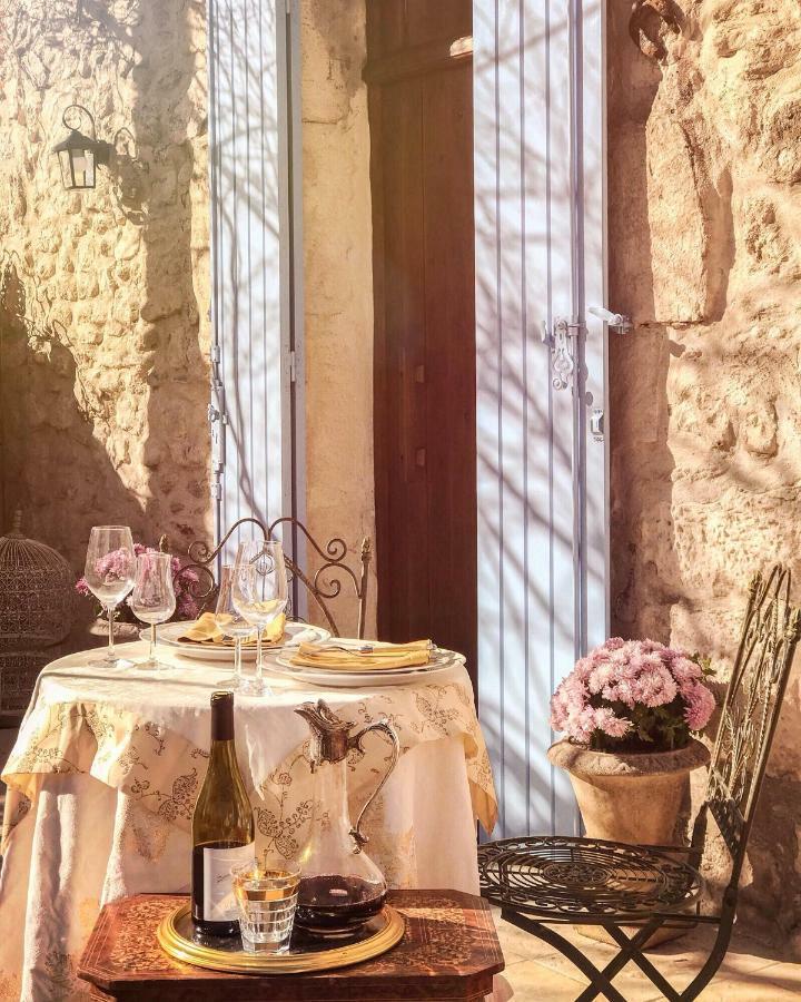 ペルヌ・レ・フォンテーヌ Domaine De La Brave Bed & Breakfast エクステリア 写真