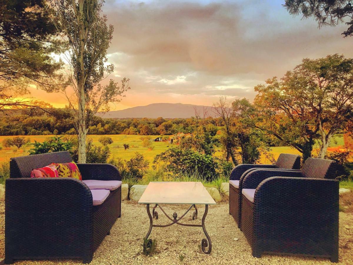 ペルヌ・レ・フォンテーヌ Domaine De La Brave Bed & Breakfast エクステリア 写真